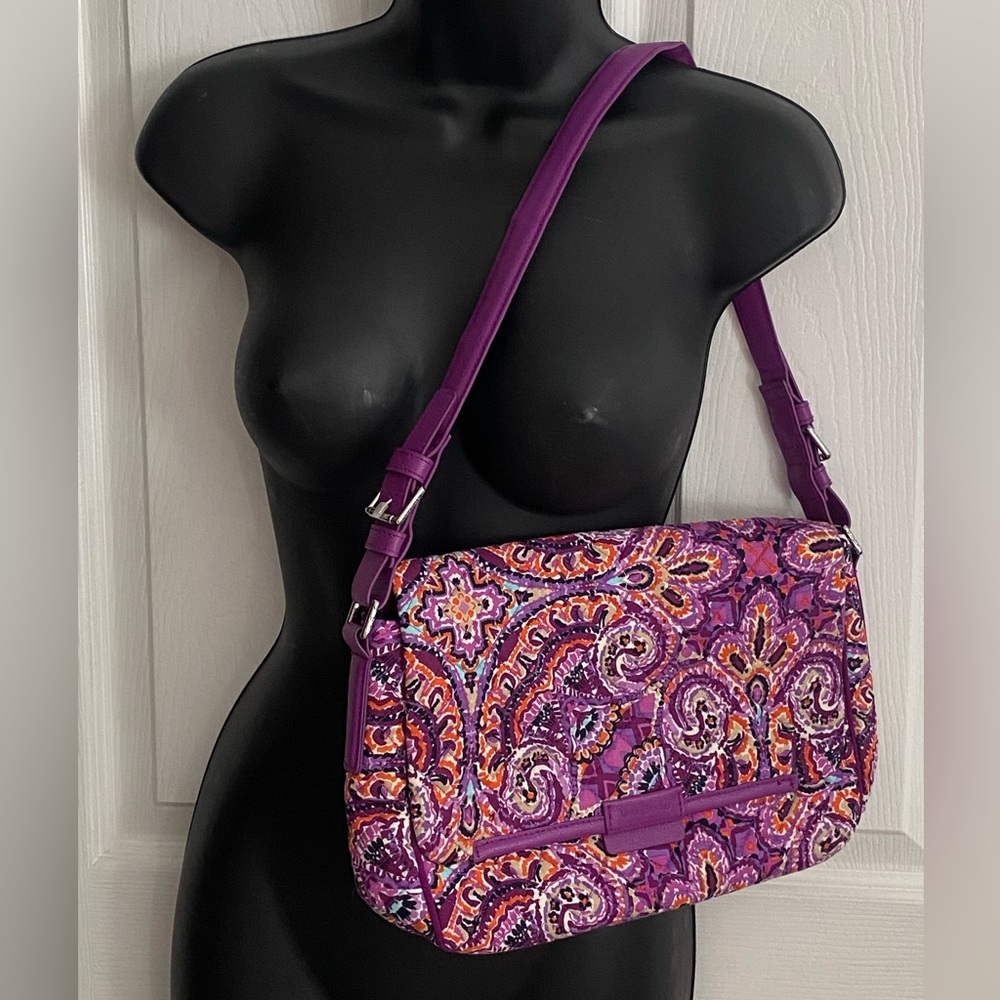 NWOT Vera Bradley Iconic Shoulder Bag, Dream Tapestry